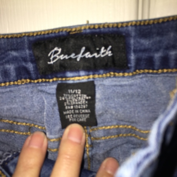 Jeans with stretchy material - Picture 3 of 3